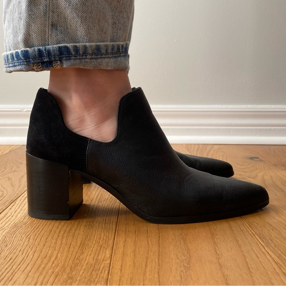 Black Pointed Ankle Boots with Cutout